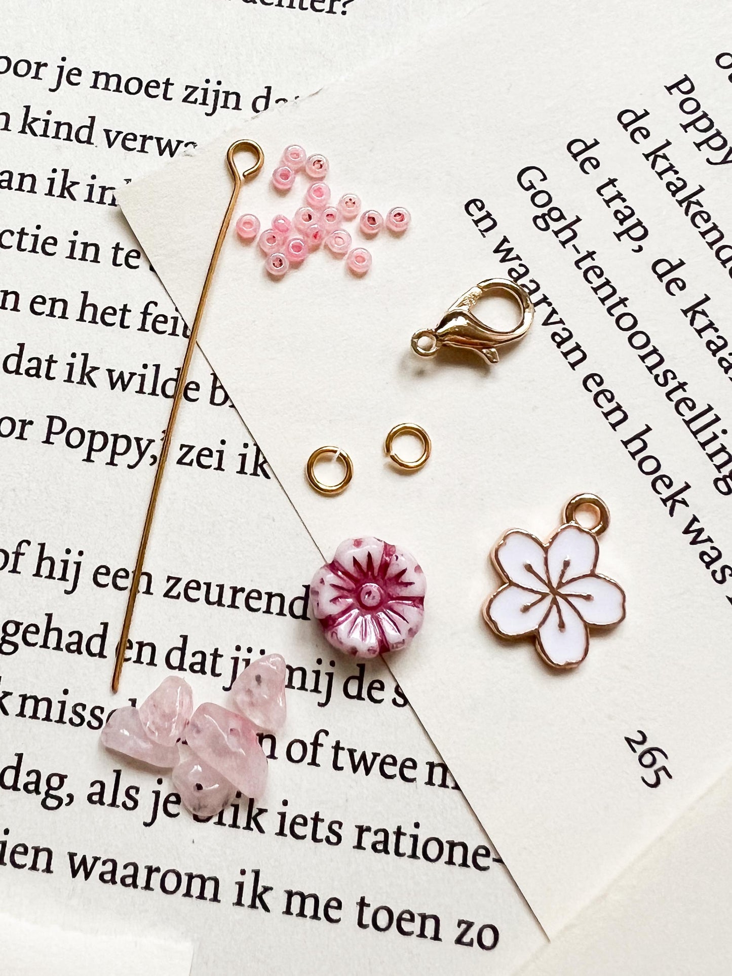 versier je journal met een leuke bedel of koop een DIY pakketje en maak de bedel zelf.