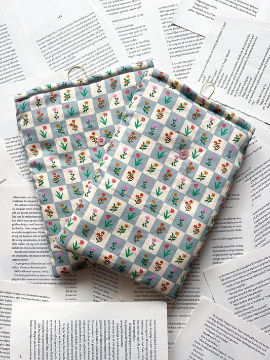 Booksleeve - Tiny Flower - Deluxe - Maat L