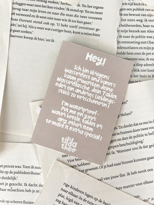 Sticker - Meisje met Boekenplank