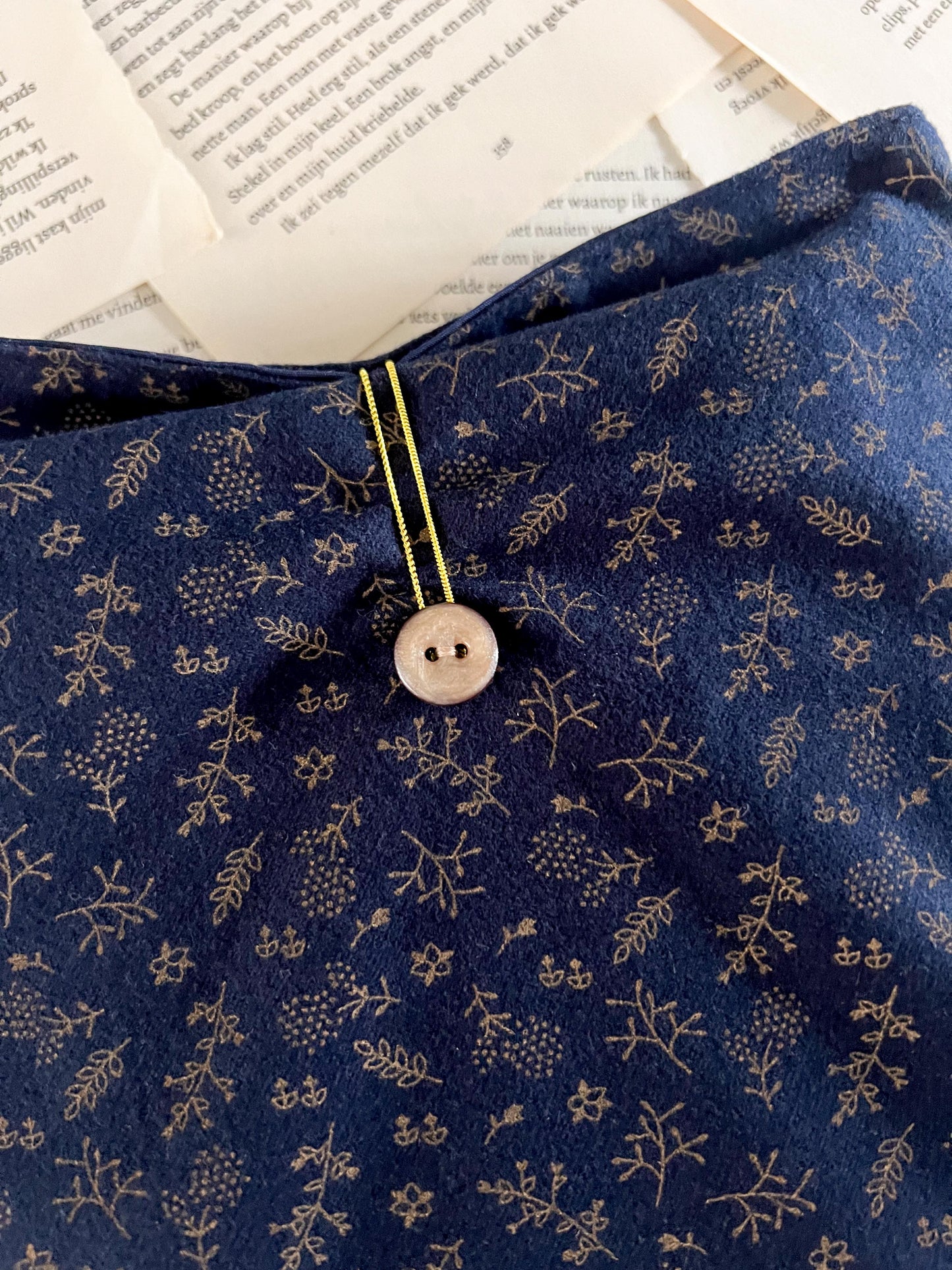 Booksleeve- Autumn Blue - Maat L