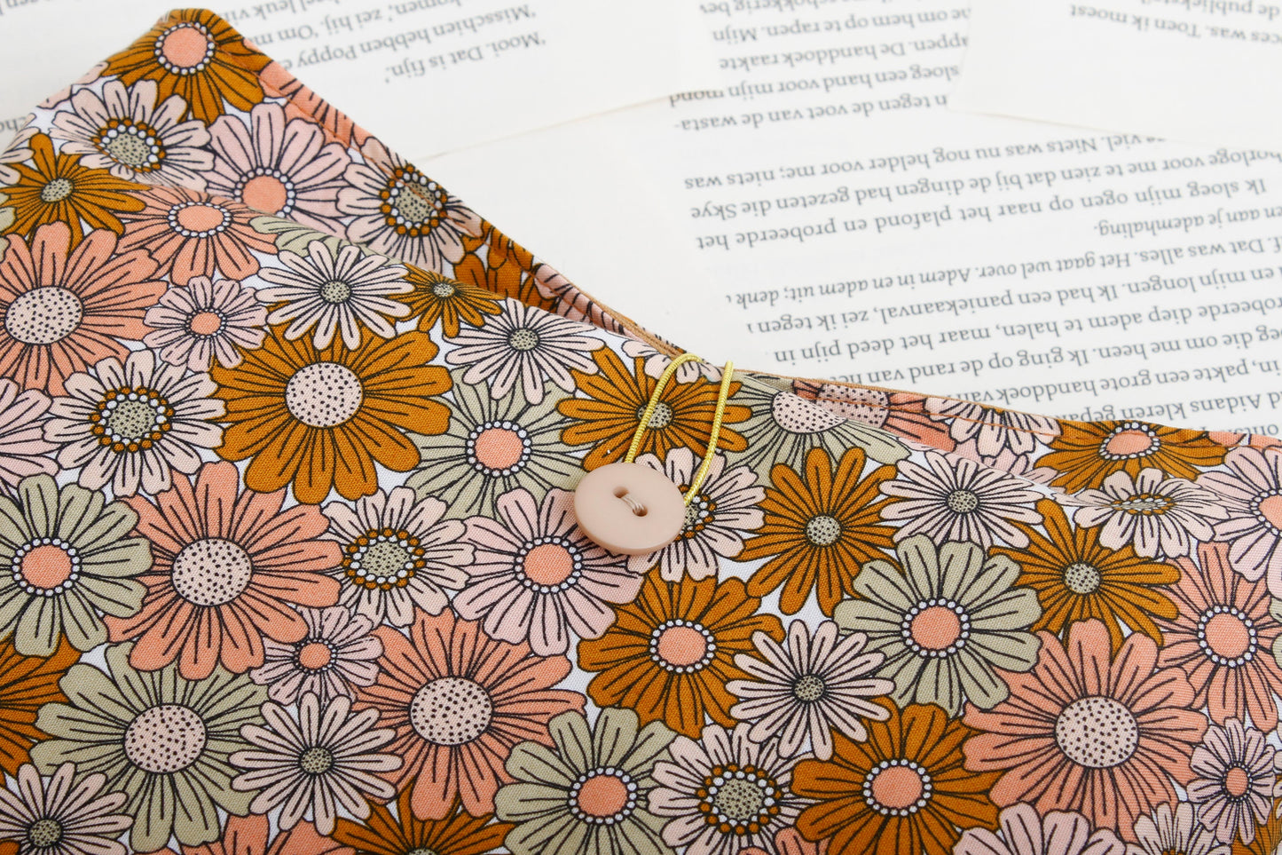 Booksleeve - Retro - Maat L