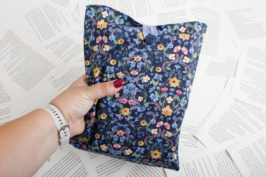 Booksleeve - Blue Flower - Maat L