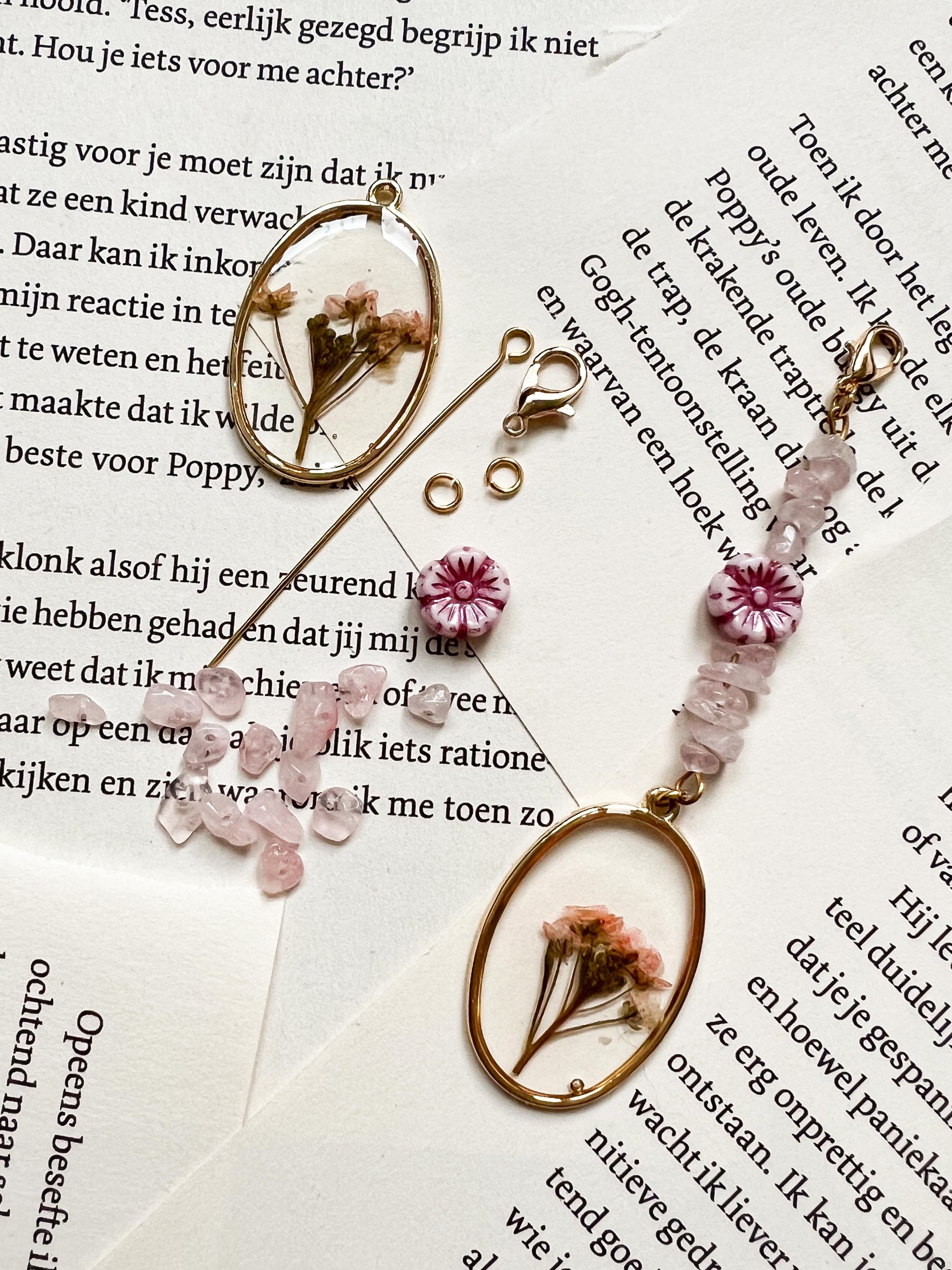 journalbedel met gedroogde bloem, ook beschikbaar als DIY pakketje